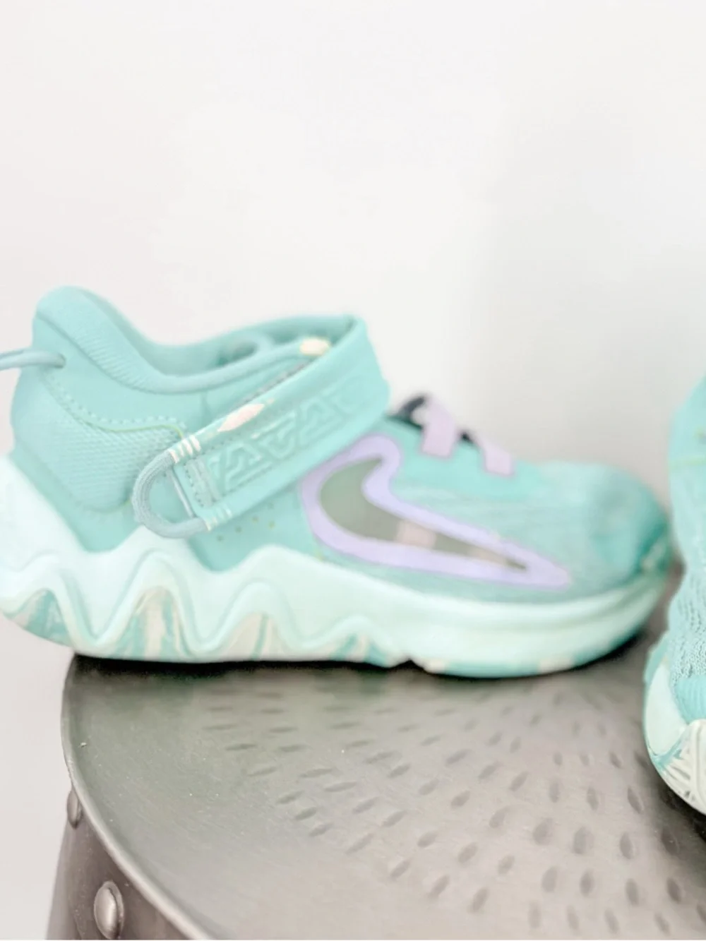 Nike Kids Sneakers in Mint with Light Purple Accents